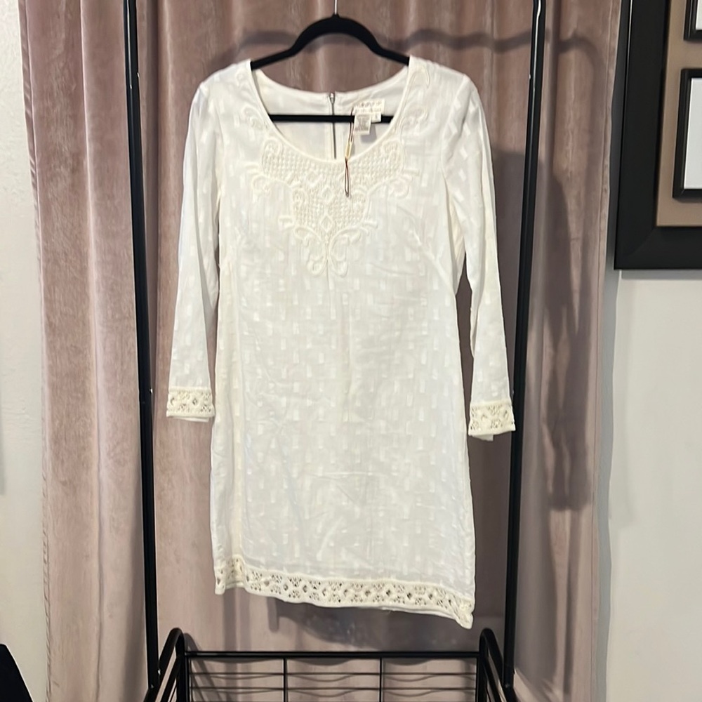 Max Studio small, white embroidered mini dress, zipper back new dress